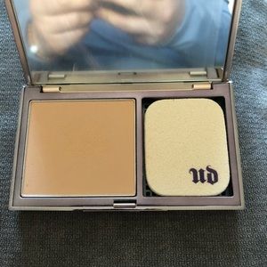 Urban decay powder foundation: medium neutral